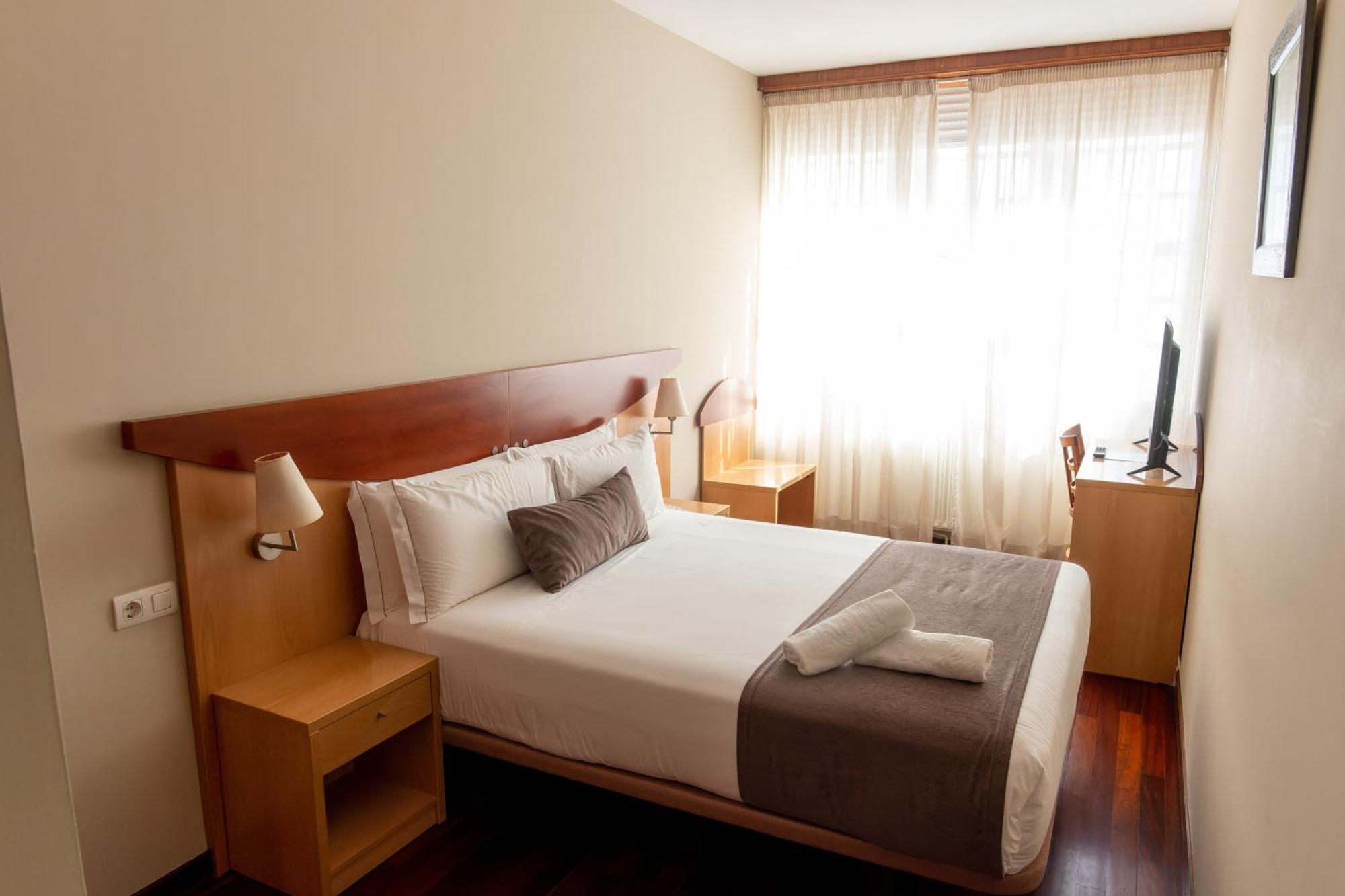 Hotel Real *