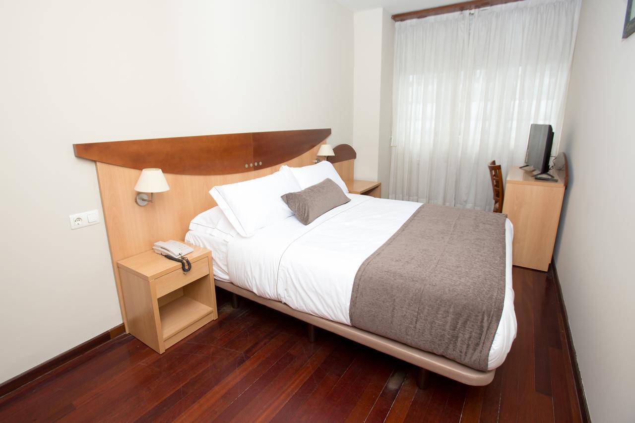 Real Hotel *
