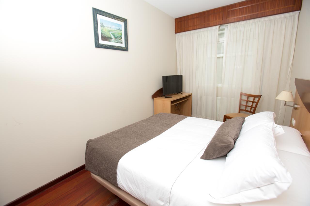 Real Hotel *